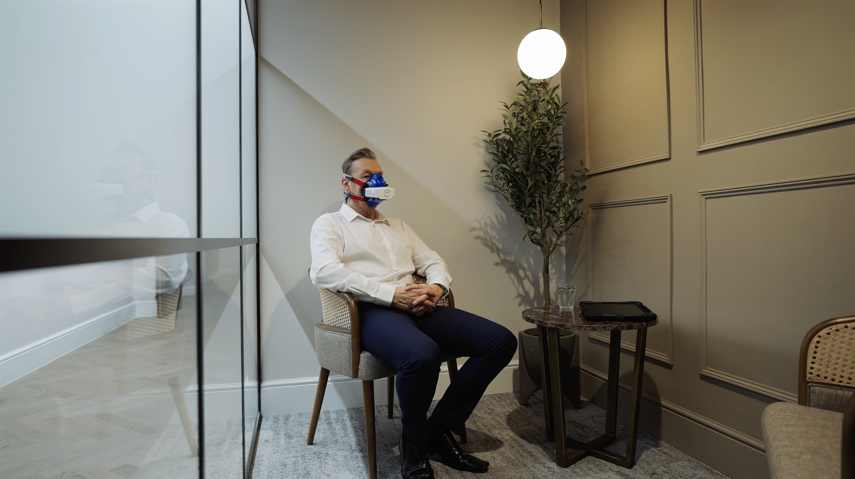 Clinician conducting Resting Metabolic Rate test at Karma Health Manchester